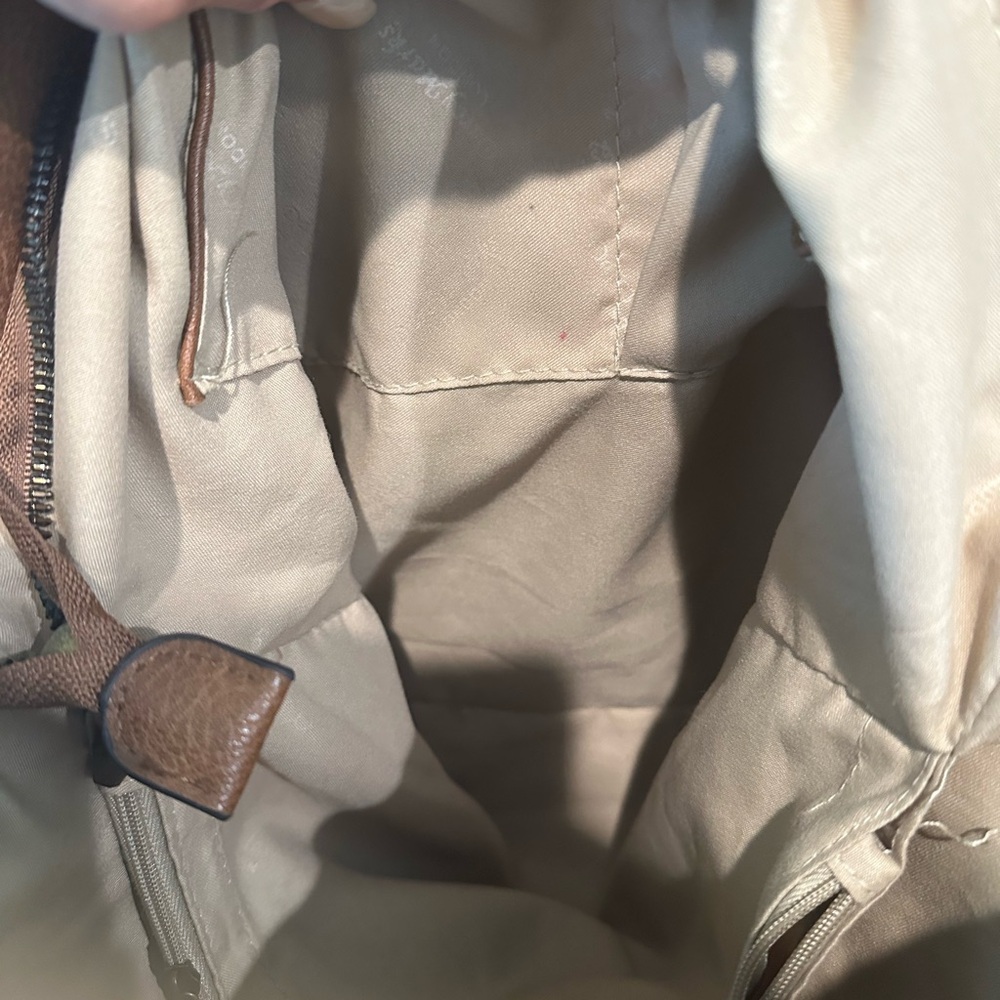 Darcy Marks Elegant Tan Leather Hobo Bag - Picture 6 of 7